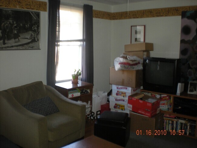 Building Photo - 1 Dana Terrace