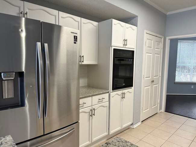 Building Photo - Beautiful Home in Great N Dallas Location