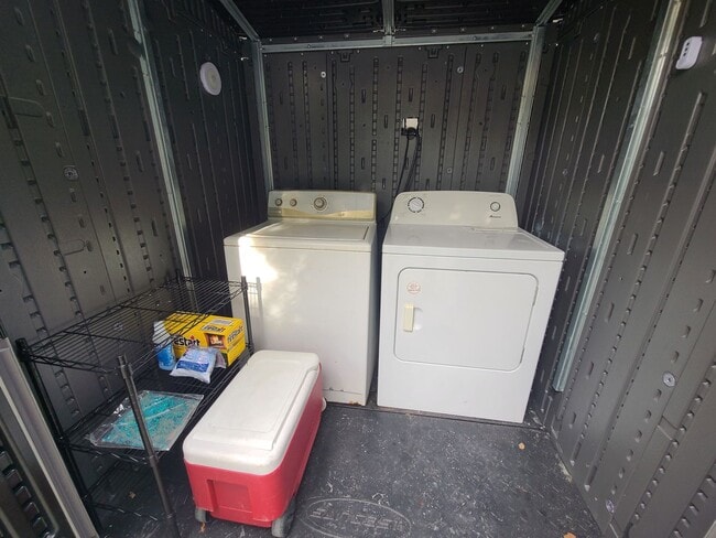 Building Photo - 20520 NE 15th Ave