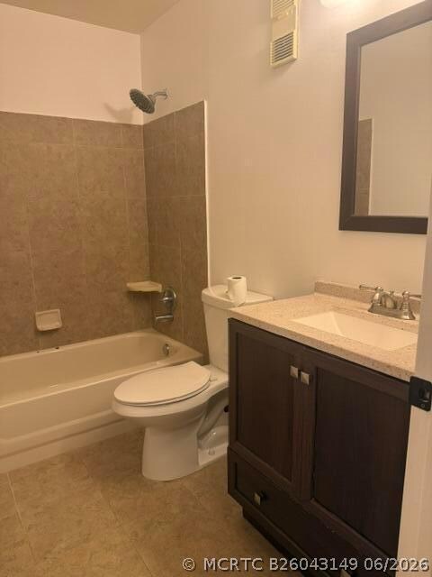 Building Photo - 15763 Woodgate Ct