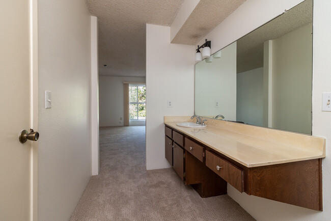 Building Photo - 3108 Raintree Cir