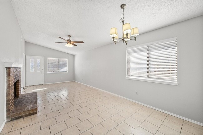 Building Photo - Affordable South Arlington