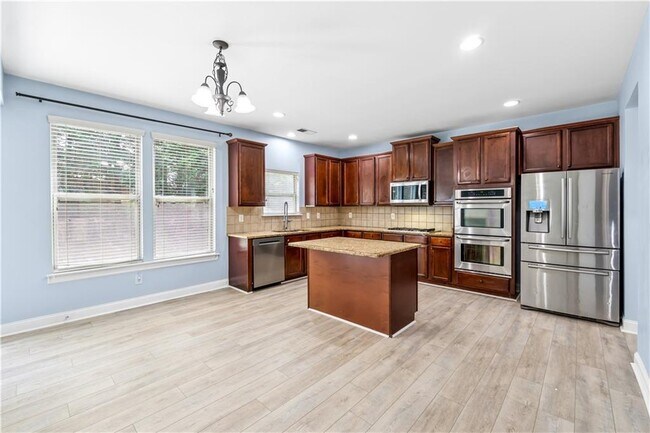 Building Photo - 5430 Breckinridge Ln