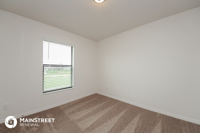 Building Photo - Newly Built in The Ridge @ Swan Lake!