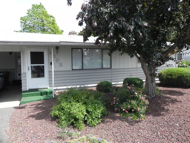 Building Photo - Pet-Friendly Condo