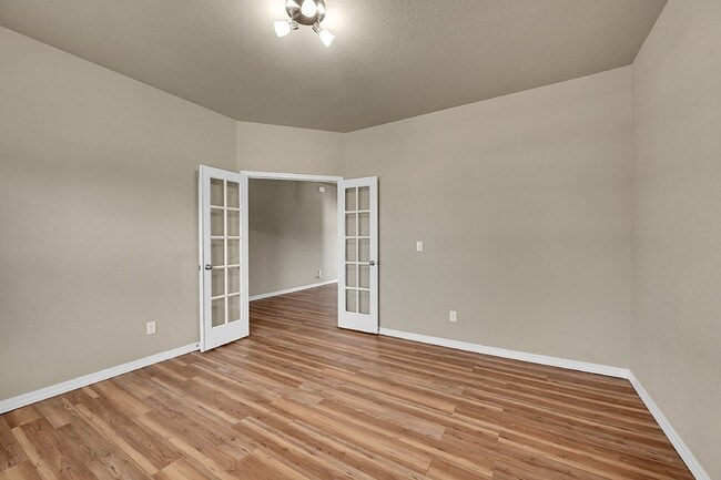 Building Photo - $2,395 - 3-Bed Home with Updated Features ...