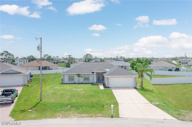 Building Photo - 1518 NE 43rd Ln