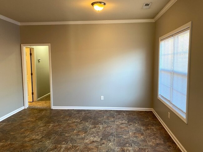 Building Photo - 3514 Choctaw Dr SE