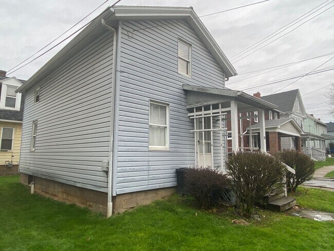Building Photo - 1 Bed 1 Bath House for Rent in Butler