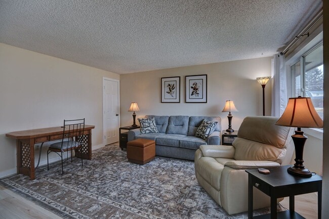 Building Photo - Prime North Spokane Location Near Providence Hospital