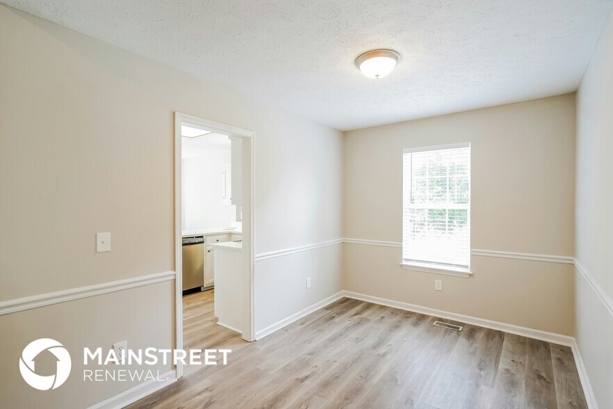 Building Photo - 204 Oxford Pl