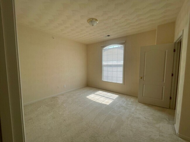Building Photo - Woodsworth Village in West Neck 55+