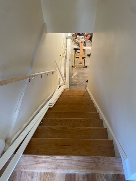 Building Photo - 520 Main St