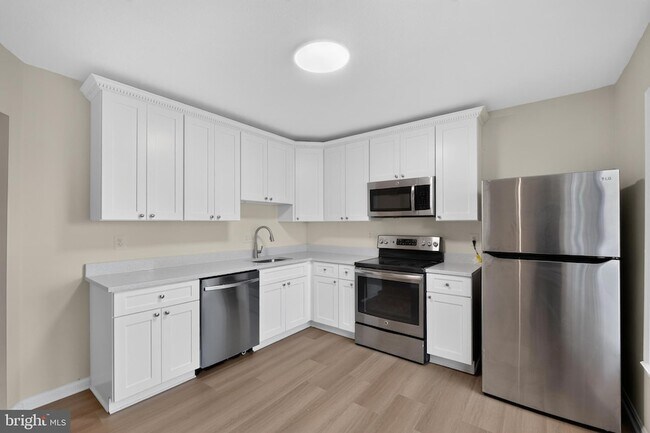 Building Photo - 55 Oak Crest Ct