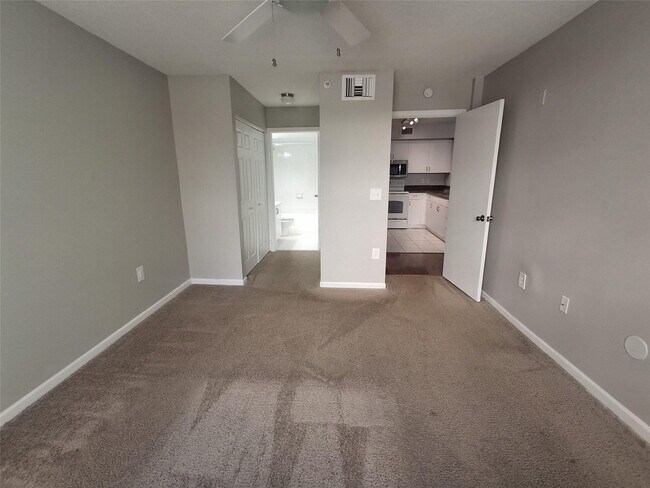 Building Photo - 4836 State Rd