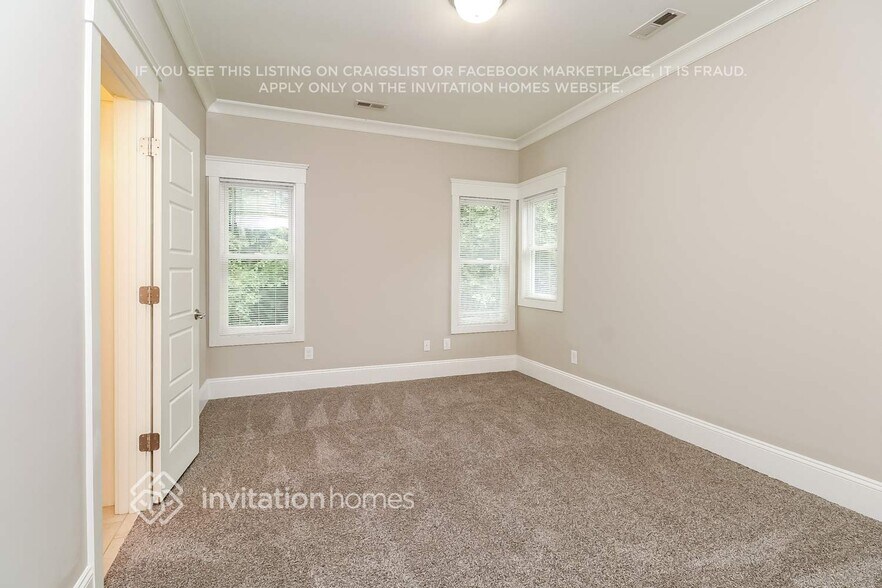 Building Photo - 506 Camellia St