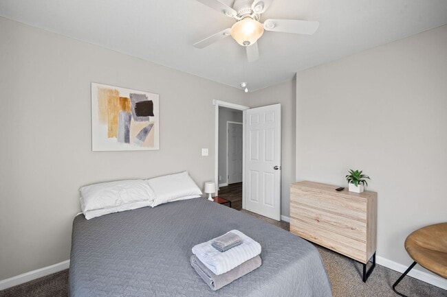 Building Photo - Fully Furnished | Bonus Room | Fenced Yard |No Backyard Neighbors!