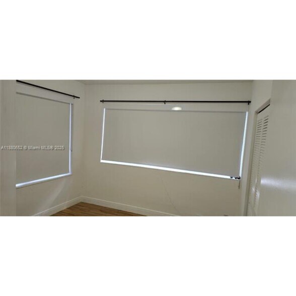 Building Photo - 3915 Ponce de Leon Blvd