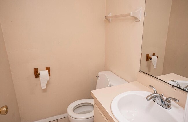 Building Photo - 642 Eldorado St