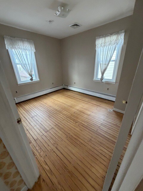 Building Photo - 58 Amherst Ave