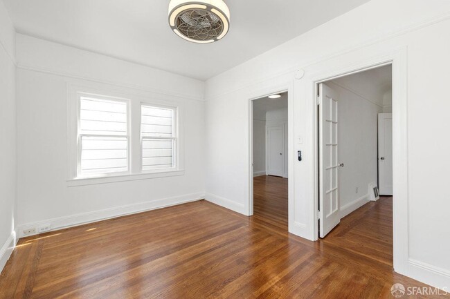 Building Photo - 3514 Divisadero St