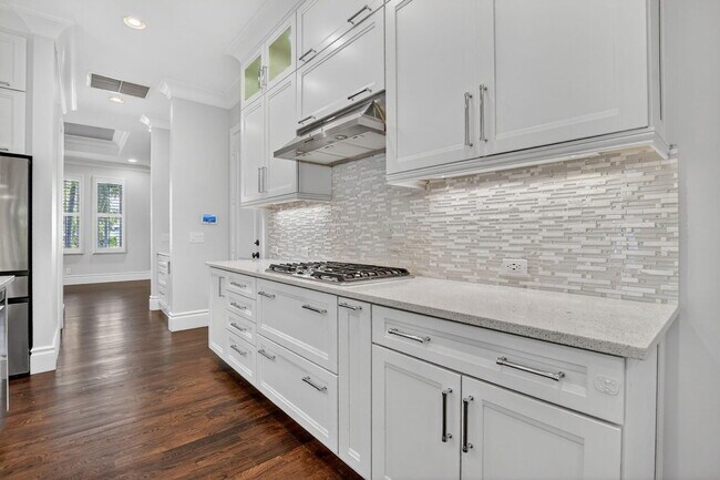 Building Photo - 200 NW 10th St