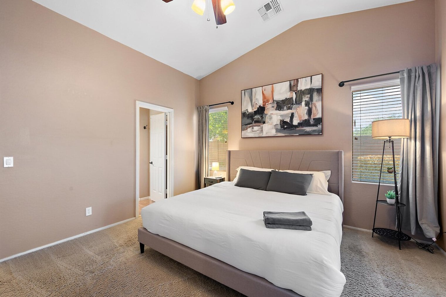 Building Photo - 2900 E Mead Dr