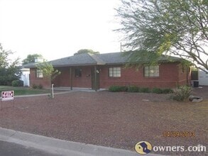 Building Photo - 3bedroom 2 bath home in North Phoenix