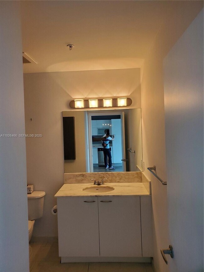 Building Photo - 133 NE 2nd Ave