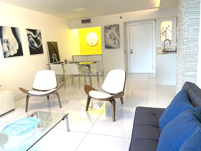 Building Photo - 770 Claughton Island Dr