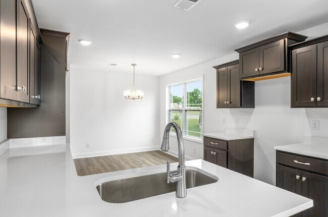 Building Photo - 1360 Harmon Ln