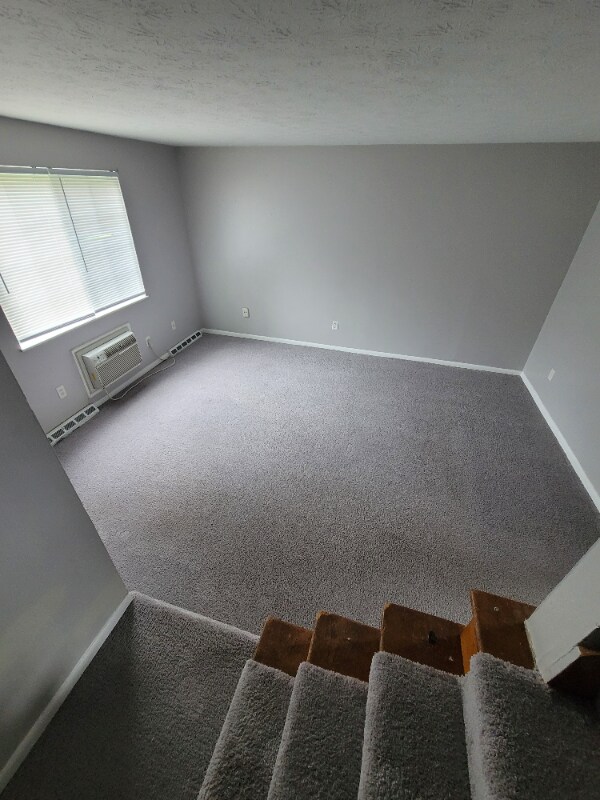 Building Photo - 4624 Applegrove St NW