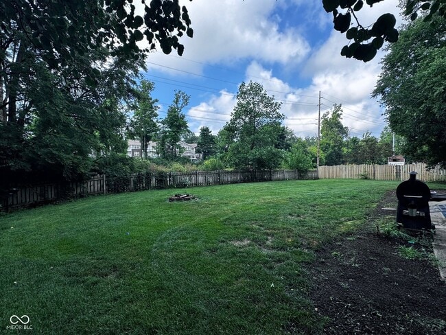 Building Photo - 7617 Willow Ridge