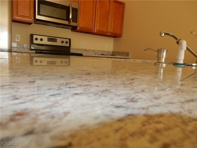 Building Photo - 1713 SW 33rd St