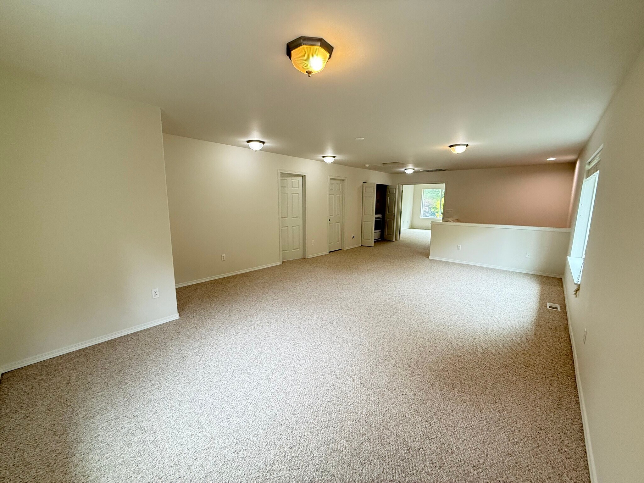 Oversized loft - 24803 SE 19th St