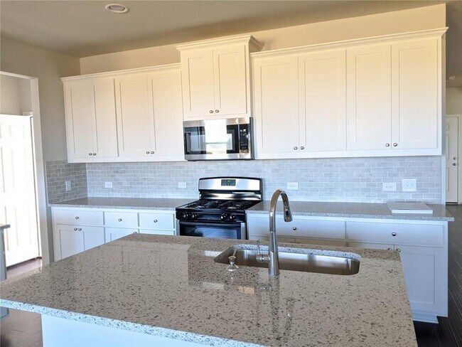 Building Photo - 1413 Itzel Bnd