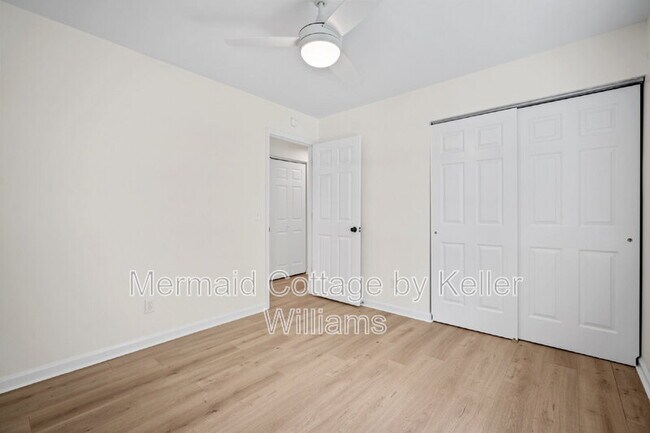 Building Photo - 7 Grandiflora Ln