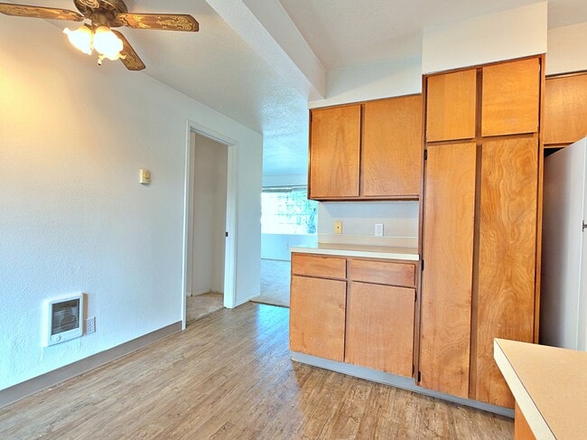 Building Photo - 905 NE 94th Ave