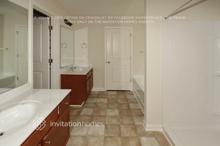 Building Photo - 702 Rock Hill Pkwy