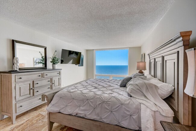 Building Photo - Seaside Serenity: Luxurious Gulf-Front Retreat on Southern Longboat Key