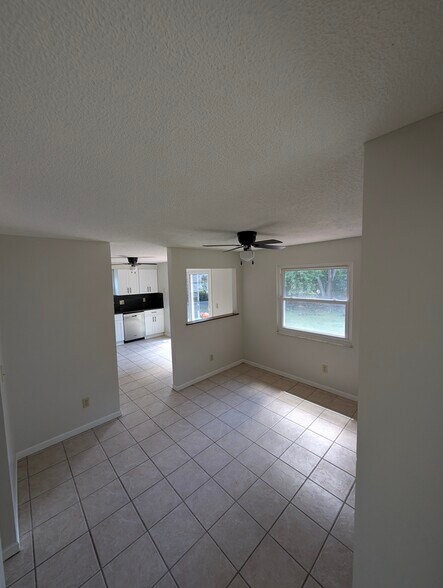 Building Photo - 3115 Larbrook Ct
