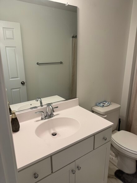 Building Photo - 11201 Benton Pointe Way