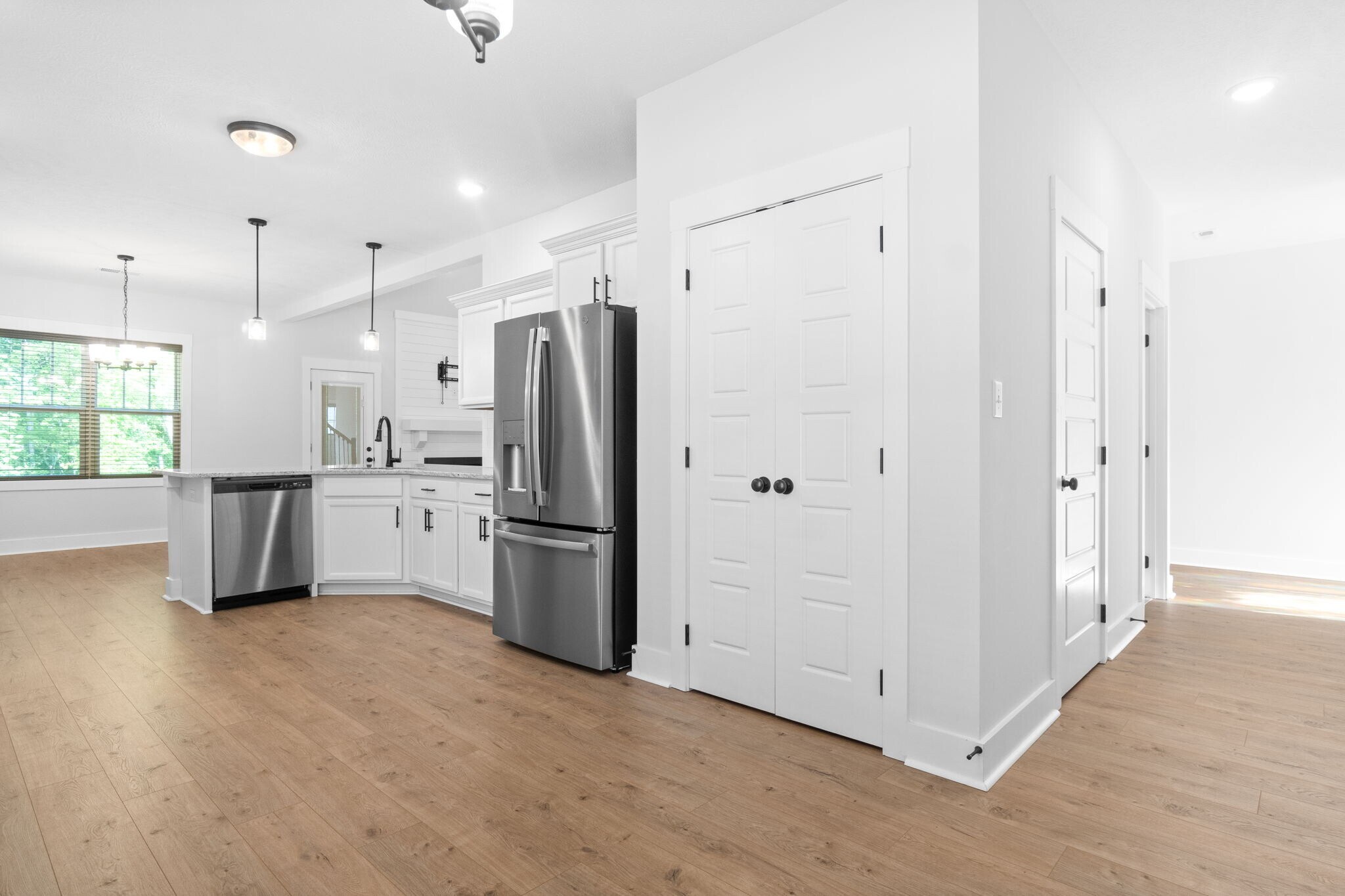 Building Photo - 1022 Brightwood Ct