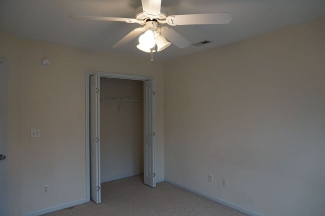 Building Photo - 3 Bedroom 2.5 Bathroom with a Bonus Room located in Creeks Edge Subdivision in Sneads Ferry!