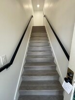 Building Photo - 1956 1/2 Park Grove Ave