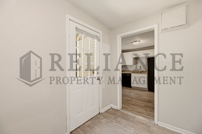 Building Photo - 1126 Silverdale Ct