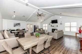 Building Photo - Rolling Hills Place