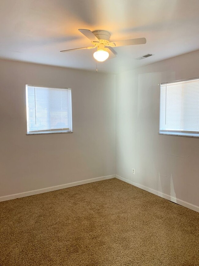 Building Photo - Renovated and Move In Ready...725 Ashland, Mitchell, IL 62040