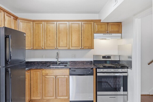 Building Photo - 5578 Burnside Dr