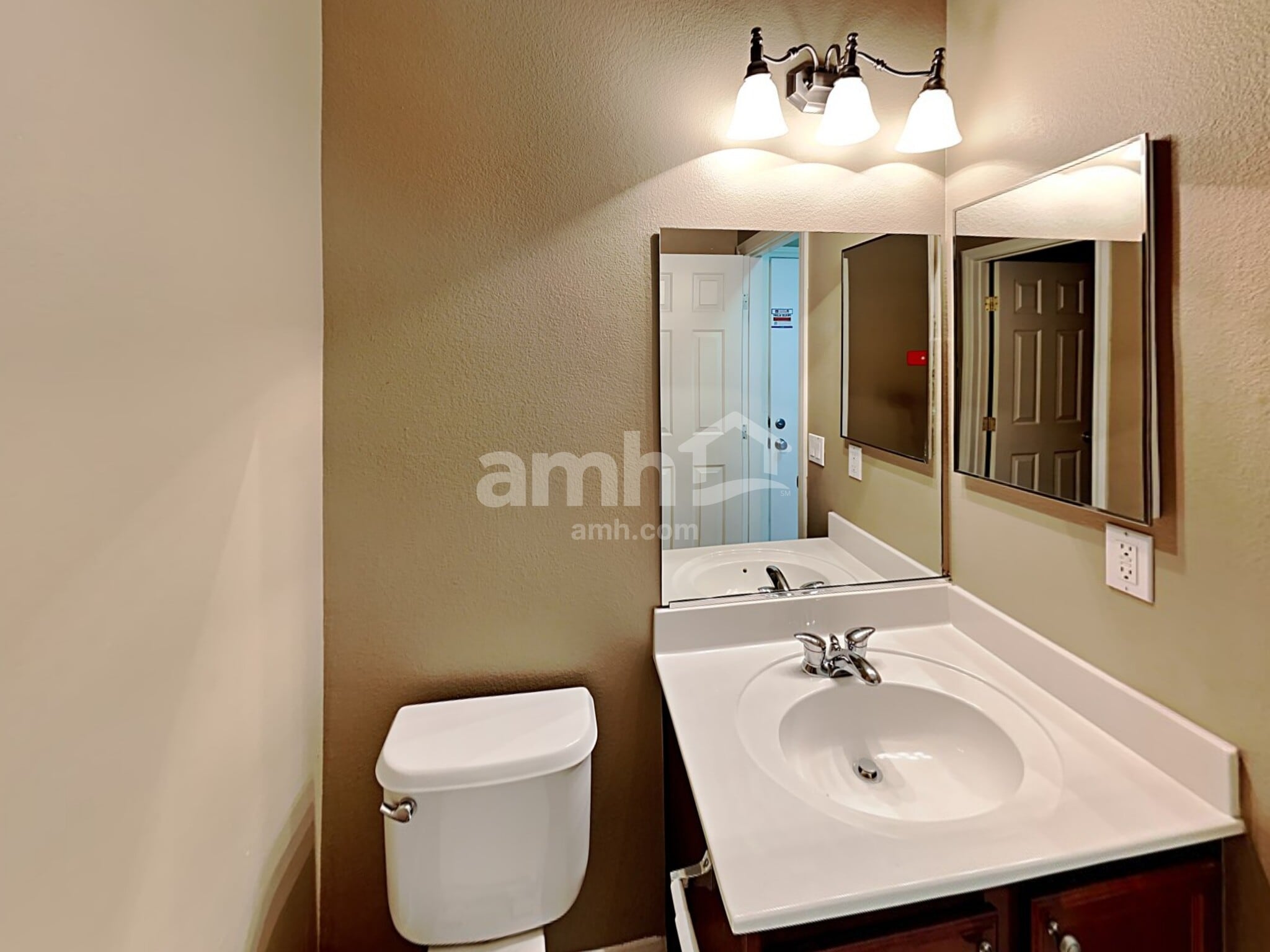 Building Photo - 7947 Dexter Falls St